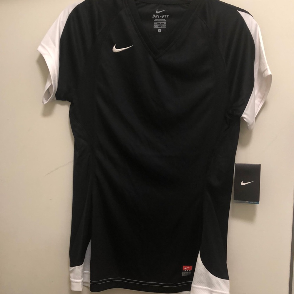 Nike top
